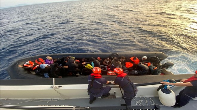 İzmir açıklarında kaçak avı... 33 düzensiz göçmen yakalandı