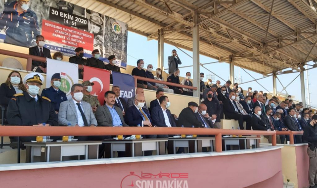İzmir depreminin birinci yılında Bayraklı'da anma programı 