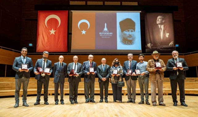 'İzmir'e Doğru 9 Eylül' belgeseline özel gala