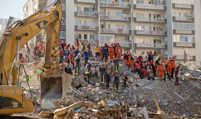 İzmir'in 'deprem master planı' güncellenmeli uyarısı