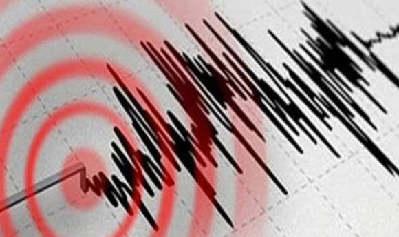 İzmir 'in Urla ilçesi açıklarında 5.1 büyüklüğünde deprem meydana geldi
