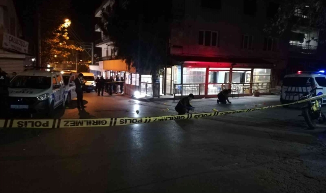 İzmir'de iki grup arasında silahlı çatışma: 1 ölü, 4 yaralı
