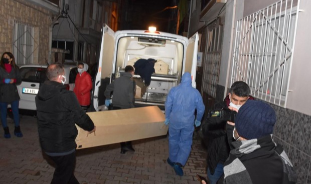 İzmir'de işlenen cinayet: Çekiçle öldürüp arabasıyla düğüne gitmişler