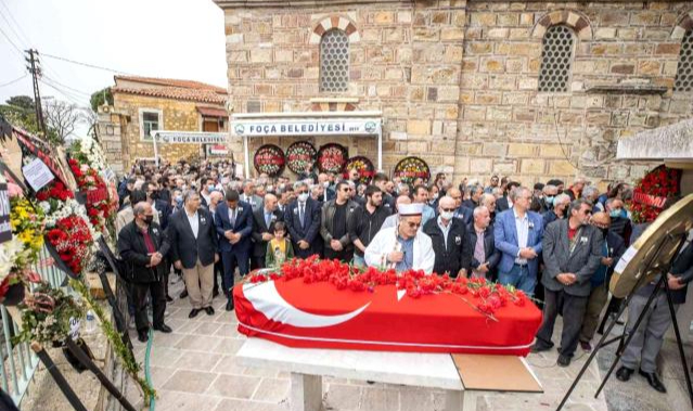 Foça Eski Belediye Başkanı Ahmet Nihat Dirim'e Gözyaşlarıyla Veda