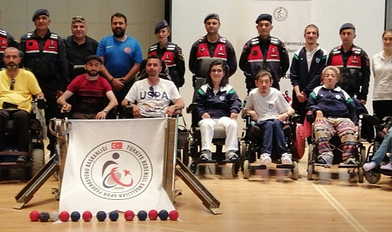 Jandarma ekipleri engelli sporcular için faaliyet düzenledi