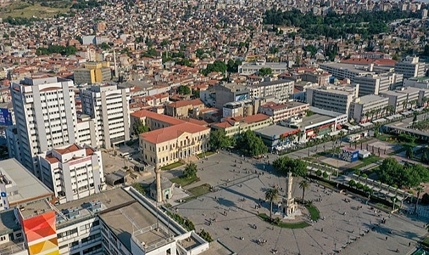 İzmir’de 15 ilçede 38 kamu binası için yıkım kararı