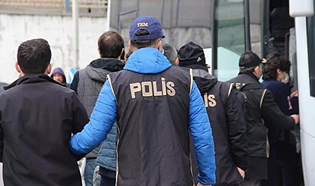 İzmir merkezli FETÖ soruşturmasında 12 