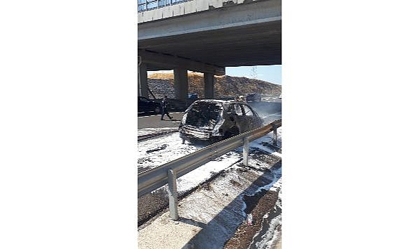 İzmir'de araç yangını