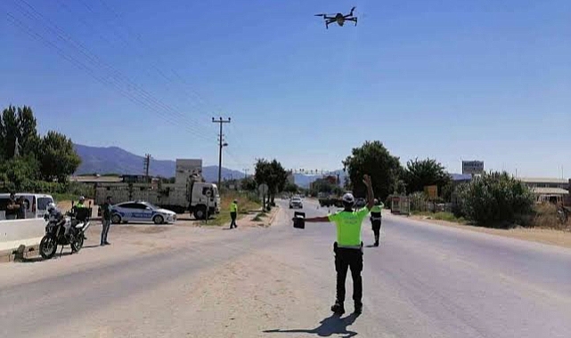 Ödemiş'te drone destekli trafik denetim uygulaması yapıldı