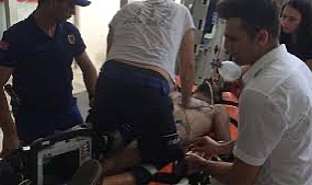 İzmir'de denizde boğulma tehlikesi geçiren genç kalp masajıyla hayata döndürüldü