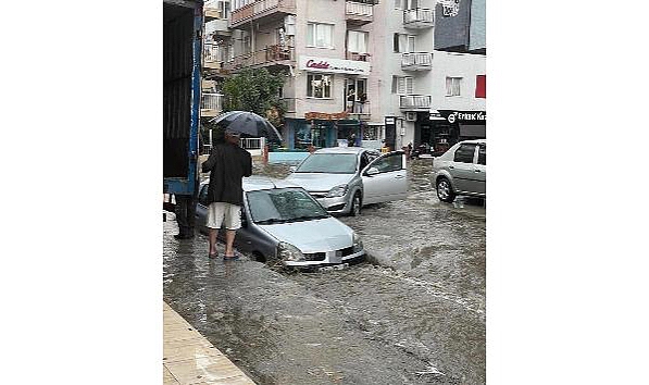 İzmir'de metrekareye 35,4 kilogram yağış düştü