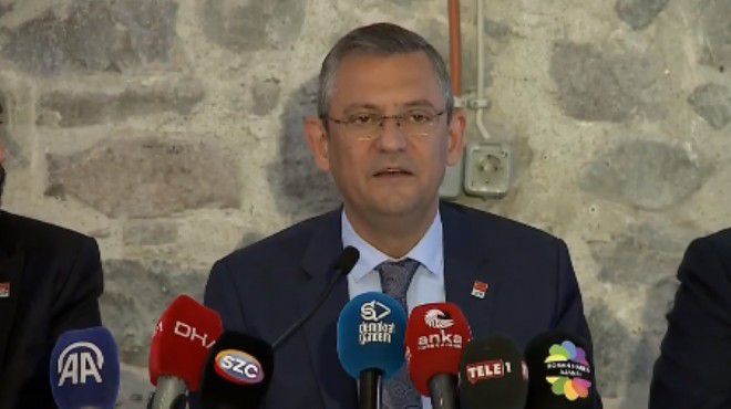 CHP Lideri Özel 'Kolay kolay söz vermem' dedi, ekledi: İzmir'e roman vekil ve belediye başkanı!