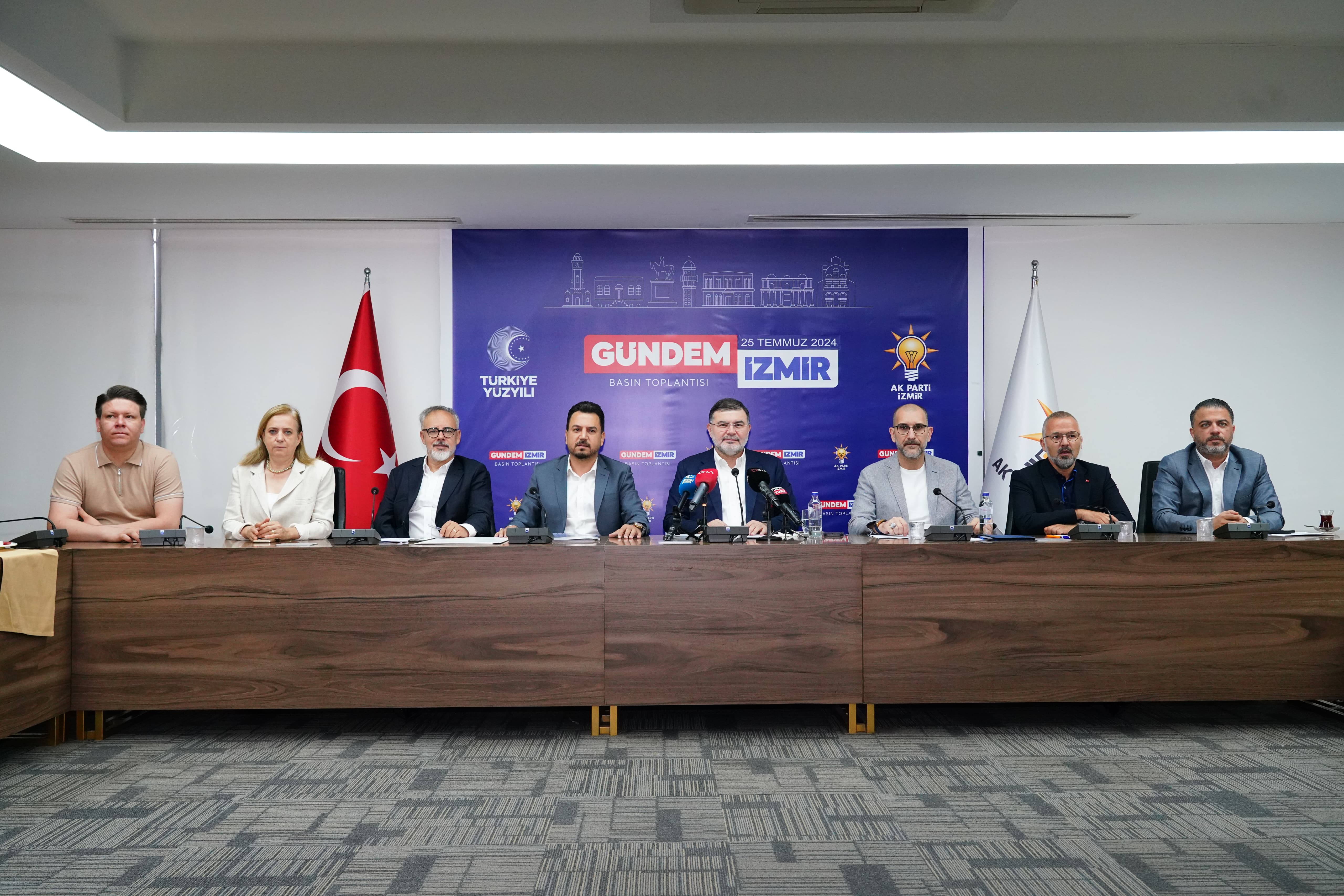 AK Parti İzmir'den Gündem İzmir toplantısı