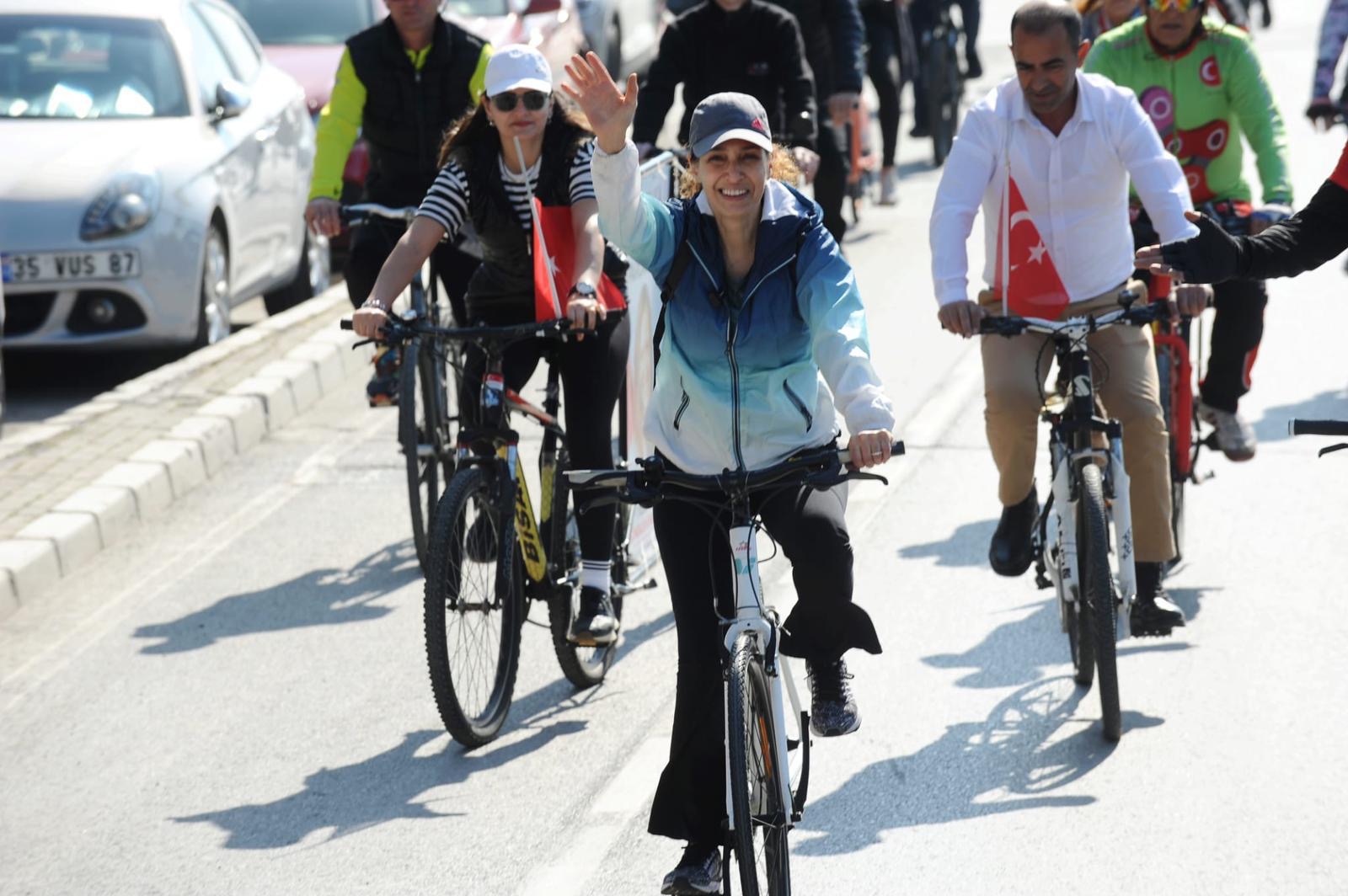 CHP Karşıyaka Adayı Ünsal açıkladı:  “Karşıyaka bisiklet kenti olacak”