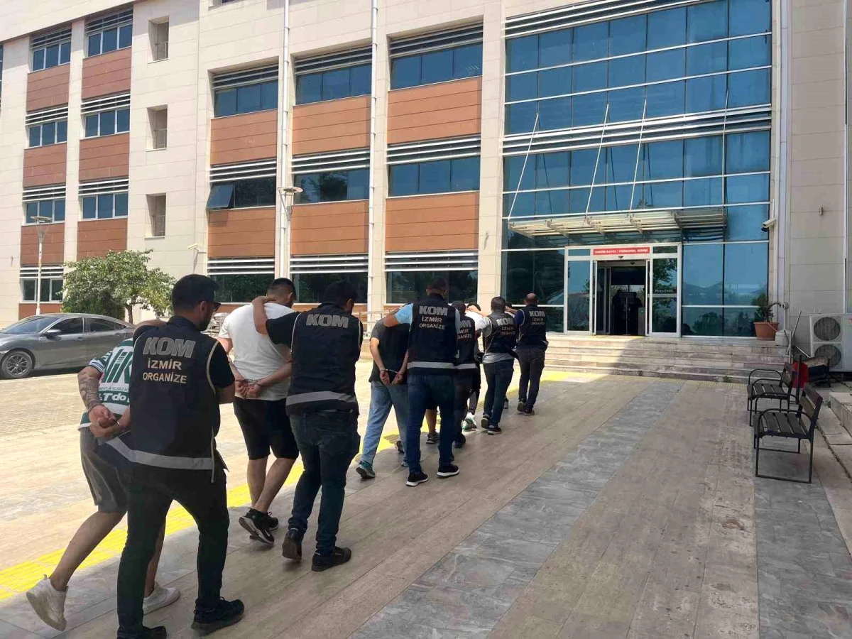 İzmir'de EYP ile iş yerlerine çöktüler: 6 şüpheli yakalandı
