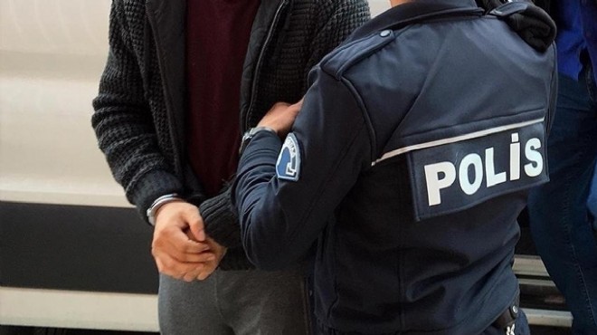 İzmir'de FETÖ baskını: 6 polis, 3 eski komiser yardımcısına gözaltı!